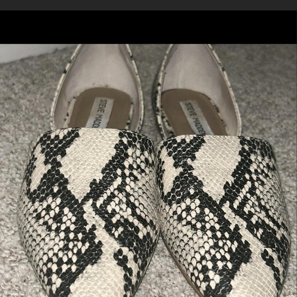 Steve Madden Black and White Snake Print Flats